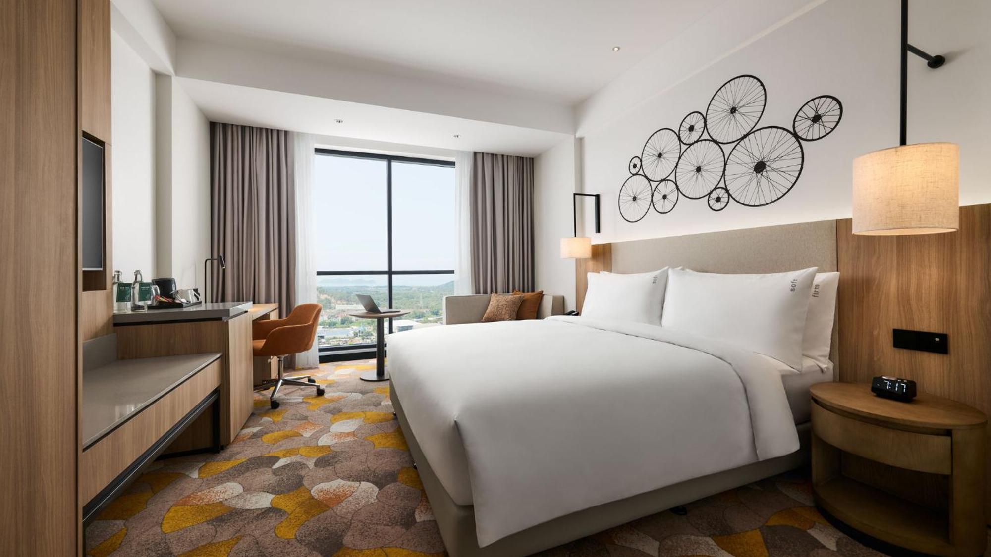 Holiday Inn & Suites Penang Prai By Ihg Bukit Mertajam Extérieur photo