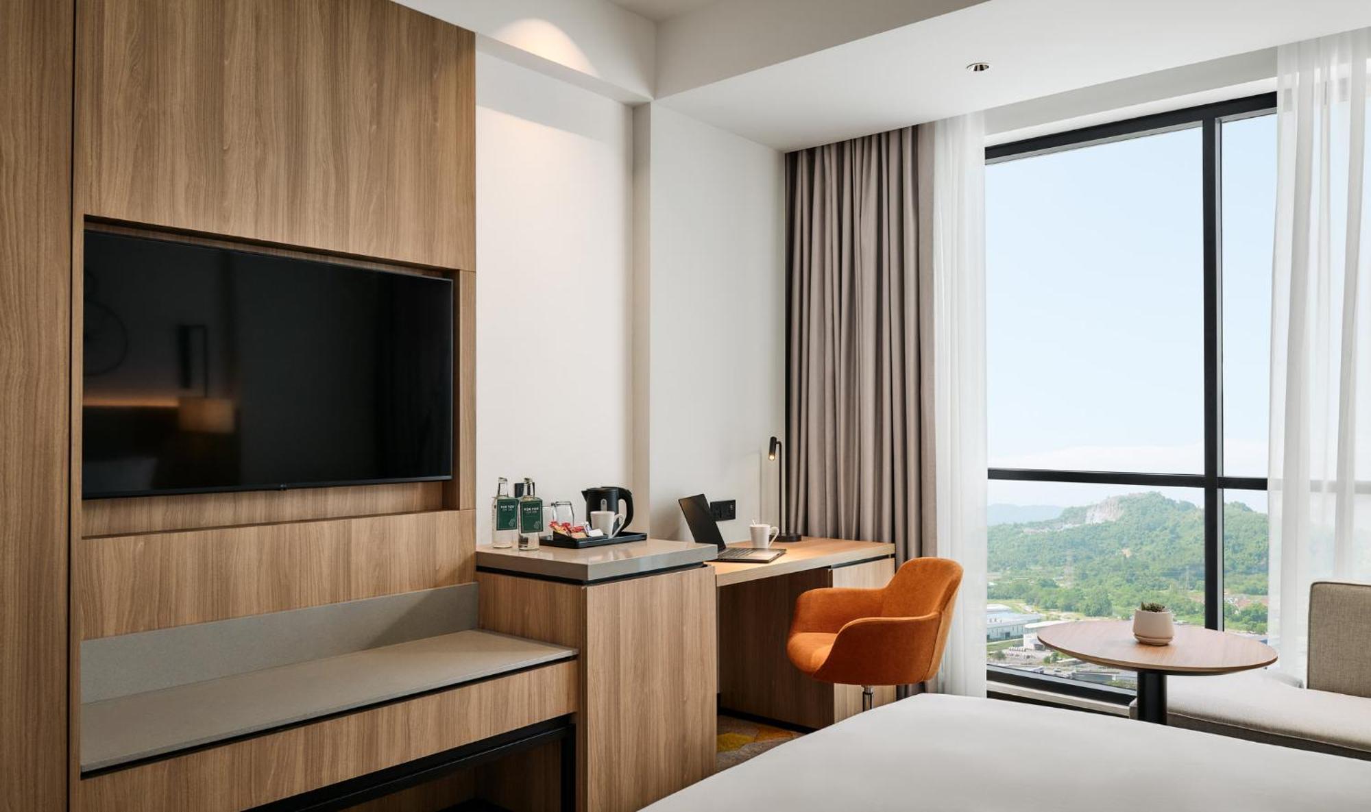 Holiday Inn & Suites Penang Prai By Ihg Bukit Mertajam Extérieur photo