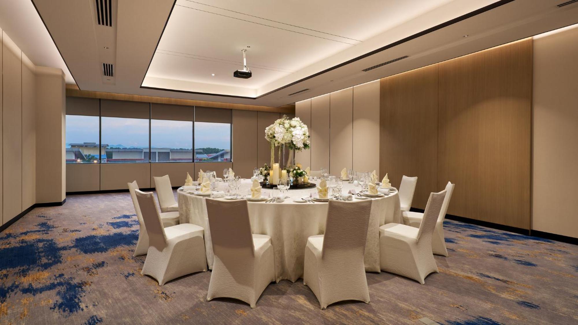 Holiday Inn & Suites Penang Prai By Ihg Bukit Mertajam Extérieur photo