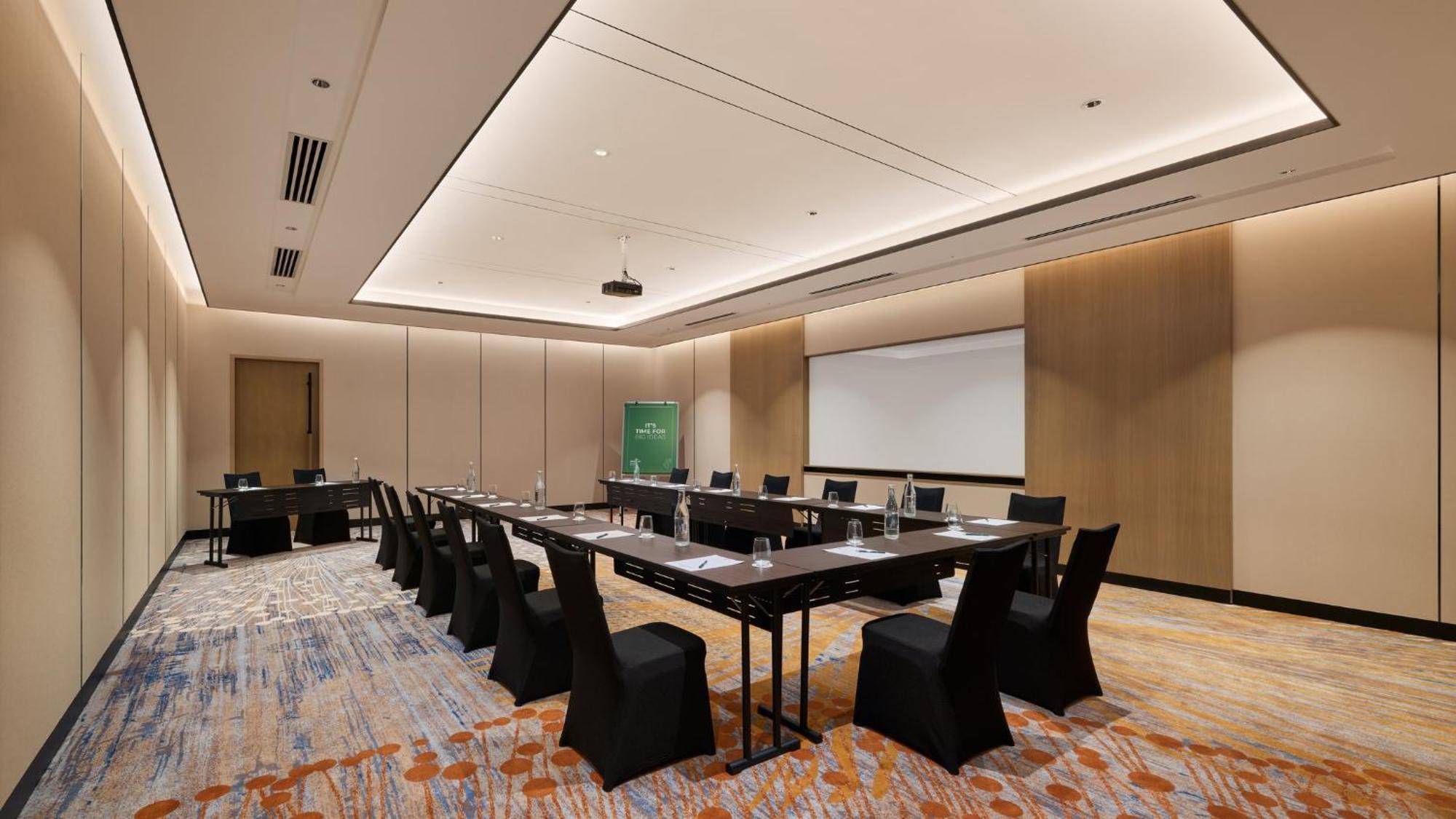 Holiday Inn & Suites Penang Prai By Ihg Bukit Mertajam Extérieur photo